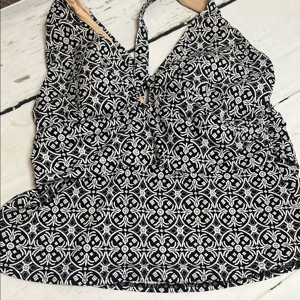 Swim Top Black and White